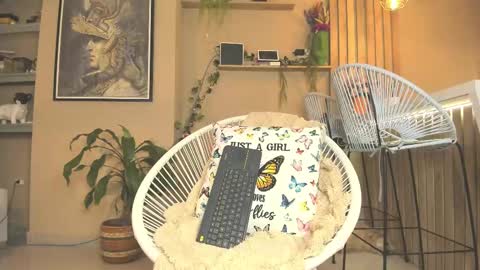 Snapshot of ana_jasper chatting on 02.22.25 Ana Maria online show from 02.22.25