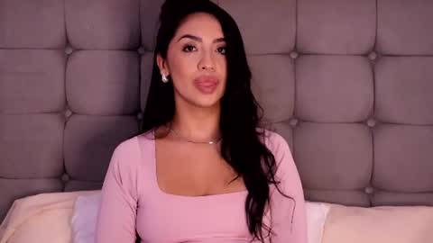 Snapshot of ana_riveros chatting on 07.16.26 online show from 07.16.26