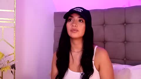 Snapshot of ana_riveros chatting on 07.17.26 online show from 07.17.26