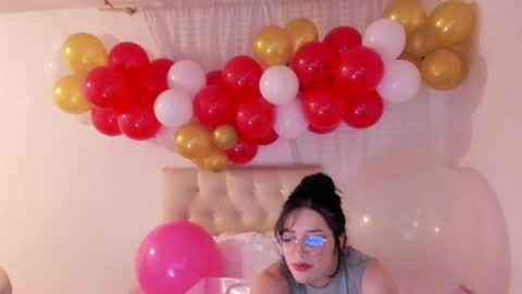 Im anna but you can call me as you want online show from 01.30.25