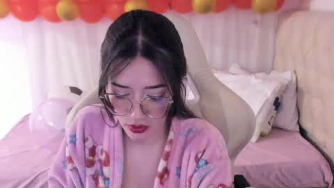 Im anna but you can call me as you want online show from 02.18.25