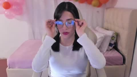 Im anna but you can call me as you want online show from 03.03.25