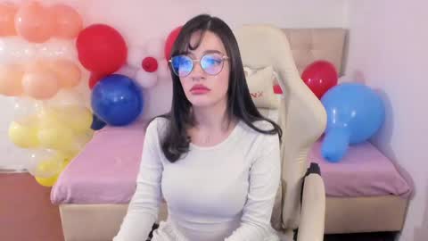 Im anna but you can call me as you want online show from 04.13.26