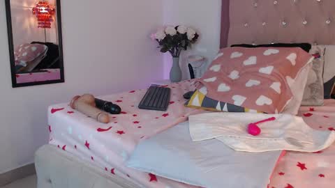 Ana Moon  online show from 02.26.25