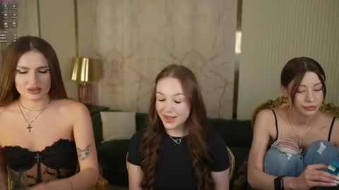 Sweet girls online show from 04.10.26