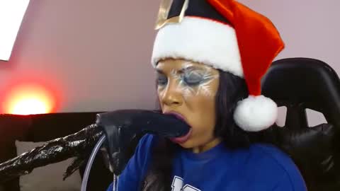 Snapshot of anabel693 chatting on 12.05.24 anabel alice gandara online show from 12.05.24