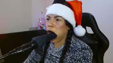 Snapshot of anabel693 chatting on 12.12.24 anabel alice gandara online show from 12.12.24