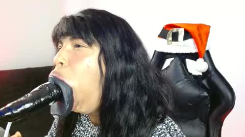 Snapshot of anabel693 chatting on 12.22.24 anabel alice gandara online show from 12.22.24