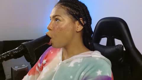 Snapshot of anabel693 chatting on 01.18.25 anabel alice gandara online show from 01.18.25