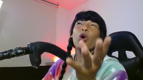 Snapshot of anabel693 chatting on 02.21.25 anabel alice gandara online show from 02.21.25