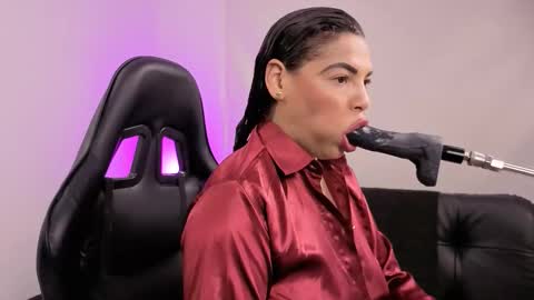 Snapshot of anabel693 chatting on 11.06.25 anabel alice gandara online show from 11.06.25