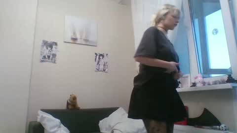Snapshot of anabelbrando chatting on 07.12.26 Malvina online show from 07.12.26