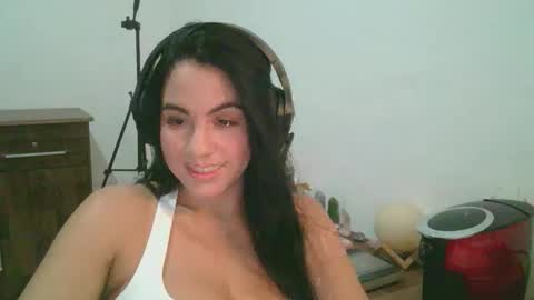 Snapshot of anabelenogueira1 chatting on 03.24.26 anabelenogueira1 online show from 03.24.26