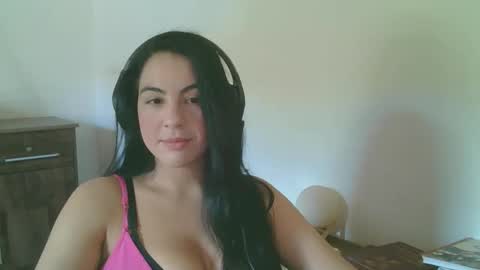 Snapshot of anabelenogueira1 chatting on 04.04.26 anabelenogueira1 online show from 04.04.26