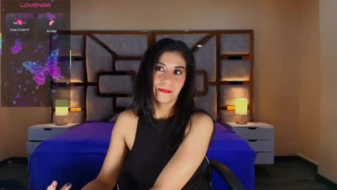 Snapshot of anabell_brown chatting on 05.27.26 HI I AM ANABELL online show from 05.27.26
