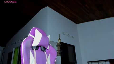 Snapshot of anabellabonariva chatting on 11.29.25 Anabella online show from 11.29.25