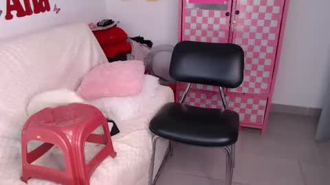 Snapshot of anabellered chatting on 11.01.25 Ana online show from 11.01.25