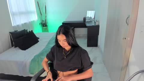 ANABEL WOLF  online show from 01.10.25