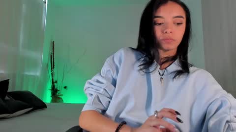 ANABEL WOLF  online show from 01.27.25