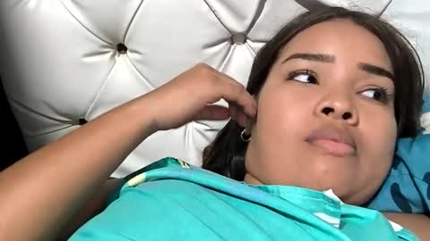 Snapshot of anacletica chatting on 11.30.25 anacletica online show from 11.30.25