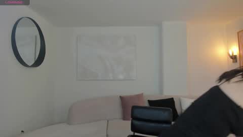 Snapshot of anadurant chatting on 02.18.25 Ana online show from 02.18.25