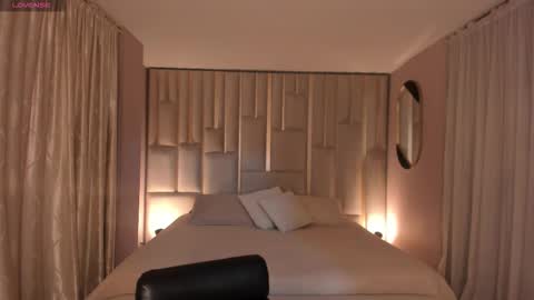 Snapshot of anadurant chatting on 09.11.25 Ana online show from 09.11.25