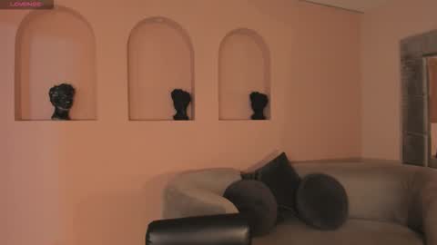 Snapshot of anadurant chatting on 09.15.25 Ana online show from 09.15.25