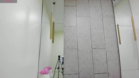 Anna online show from 03.23.26