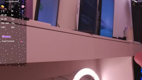 Snapshot of anah_ chatting on 12.20.25 IG Soyanah online show from 12.20.25