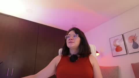 Snapshot of anah_ chatting on 02.21.26 IG Soyanah online show from 02.21.26