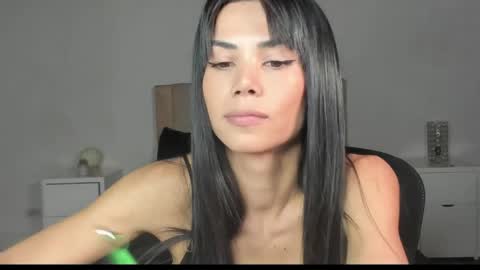 Ana Henao or Annie... Follow me ahenaocb Insta  X online show from 05.02.26