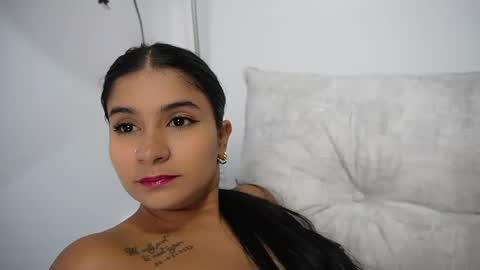 Snapshot of anahi__s chatting on 01.28.25 ANAH online show from 01.28.25