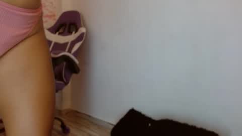 Snapshot of anahi__s chatting on 10.01.25 ANAH online show from 10.01.25