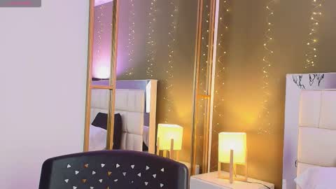 Anahi  online show from 10.05.25