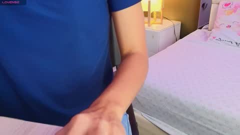 Anahi  online show from 10.27.25