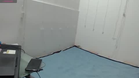 Anahi Browns online show from 03.04.25