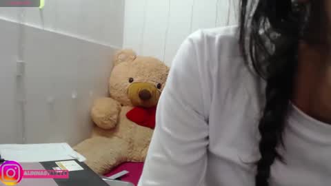 Anahi Browns online show from 10.06.25