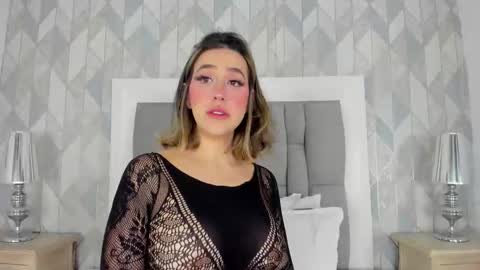   online show from 11.01.25