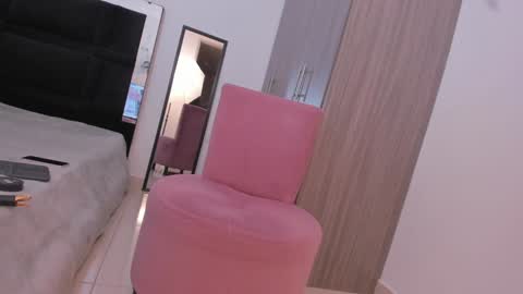 ANA HAMMERLE online show from 01.21.25