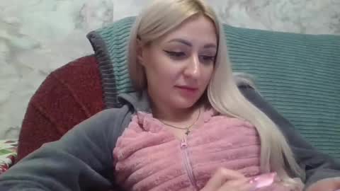 Snapshot of analqueen2024 chatting on 01.17.25 analqueen2024 online show from 01.17.25