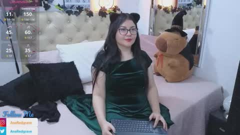 Snapshot of anaredgrave chatting on 11.23.25 Anastasia Redgrave online show from 11.23.25