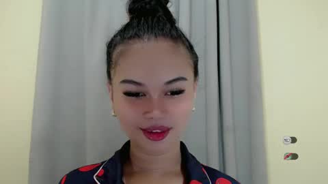 Snapshot of anaruru_ chatting on 02.20.25 ANA online show from 02.20.25