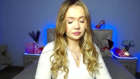 anastacyyellig online show from 01.18.25