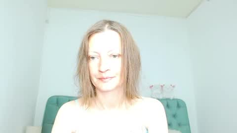 Snapshot of anastasia_skyy chatting on 05.28.26 Stacy online show from 05.28.26