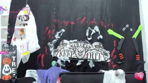 Snapshot of anazztasia_squirt chatting on 10.18.25 anazztasia_squirt online show from 10.18.25