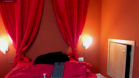 anazztasia_squirt online show from 12.16.25