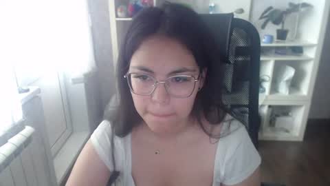 Snapshot of anda_here chatting on 06.25.26 Anda online show from 06.25.26