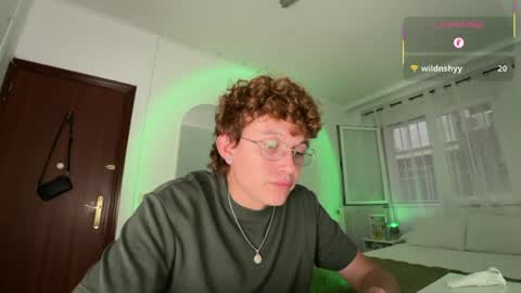 Snapshot of anddres_boss chatting on 06.12.26 Tell Me ANDRESS ----- online show from 06.12.26