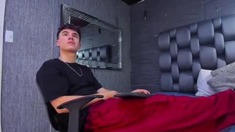 Snapshot of andre_parker chatting on 01.26.25 Andre Parker online show from 01.26.25