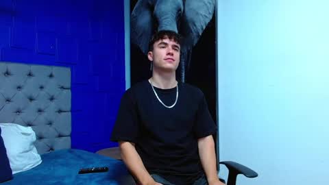 Snapshot of andre_parker chatting on 02.09.25 Andre Parker online show from 02.09.25